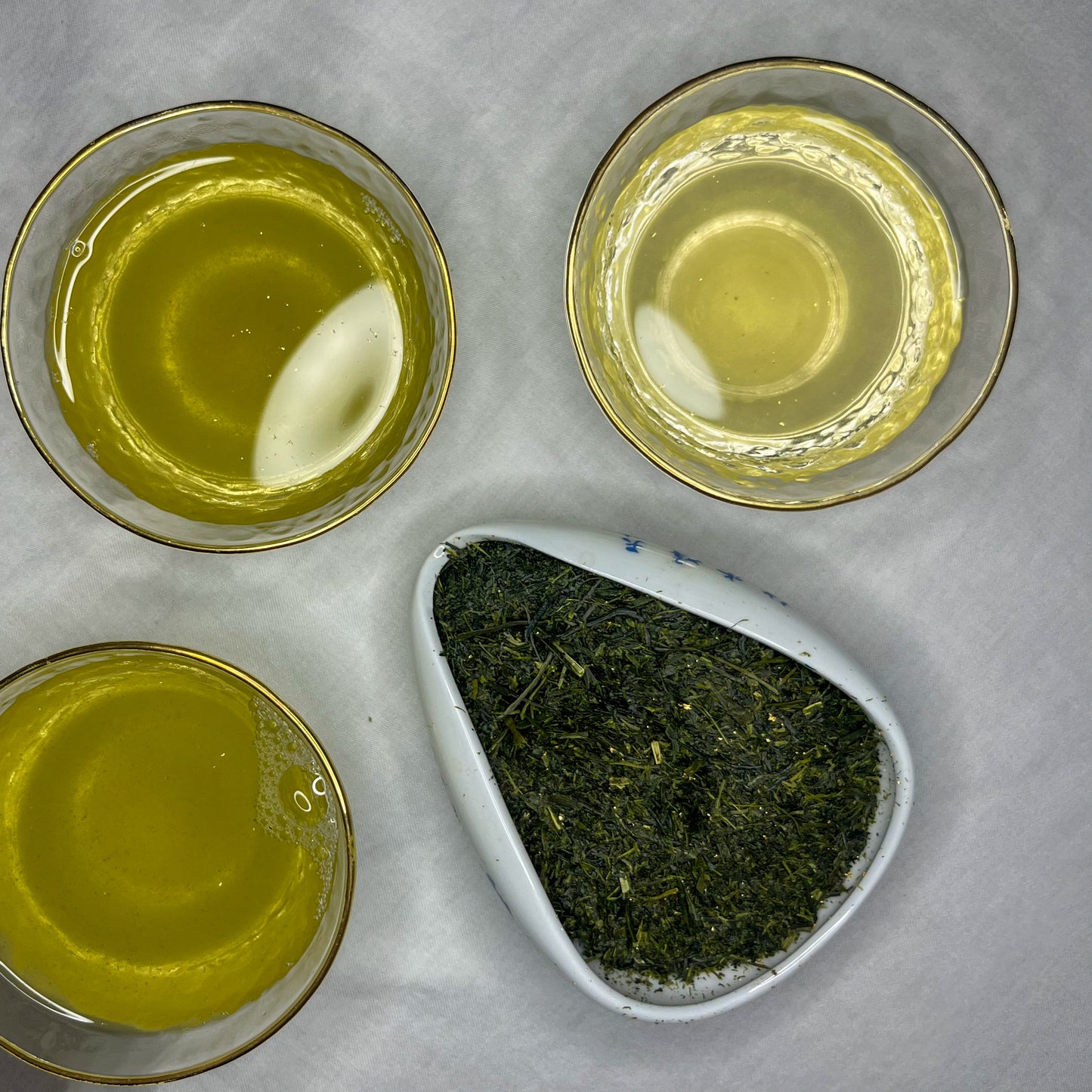 Issaku Kuradashi Sencha - Green Tea with 22K Gold Flakes